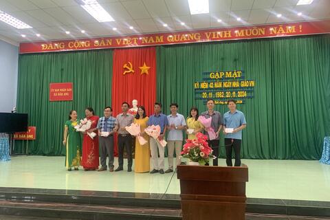 ỦỶ BAN NHÂN DÂN XÃ
